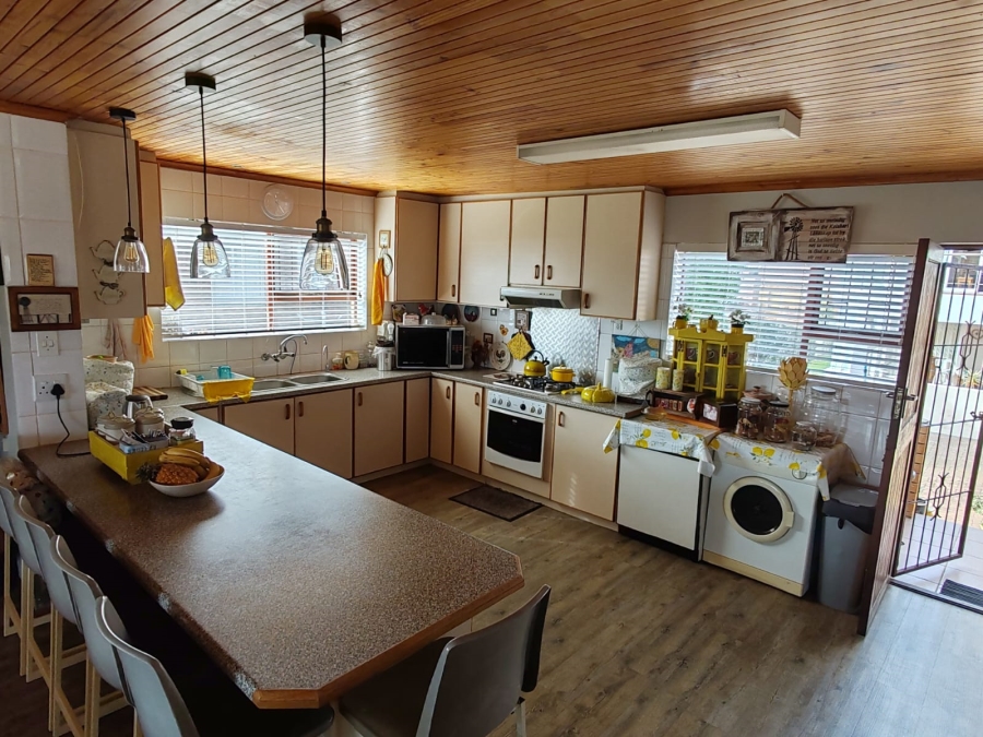 3 Bedroom Property for Sale in Perlemoenbaai Western Cape